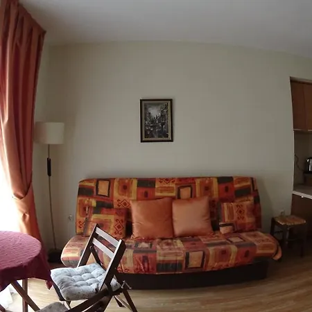 Апартаменты В Комплексе С Бассеном, 3 Минуты До Моря Appartement Ravda